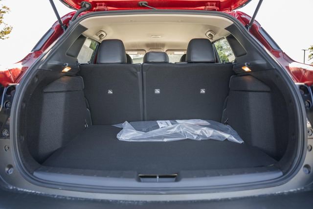 New 2026 Nissan Kicks SR w/ Cold Weather Package image 10