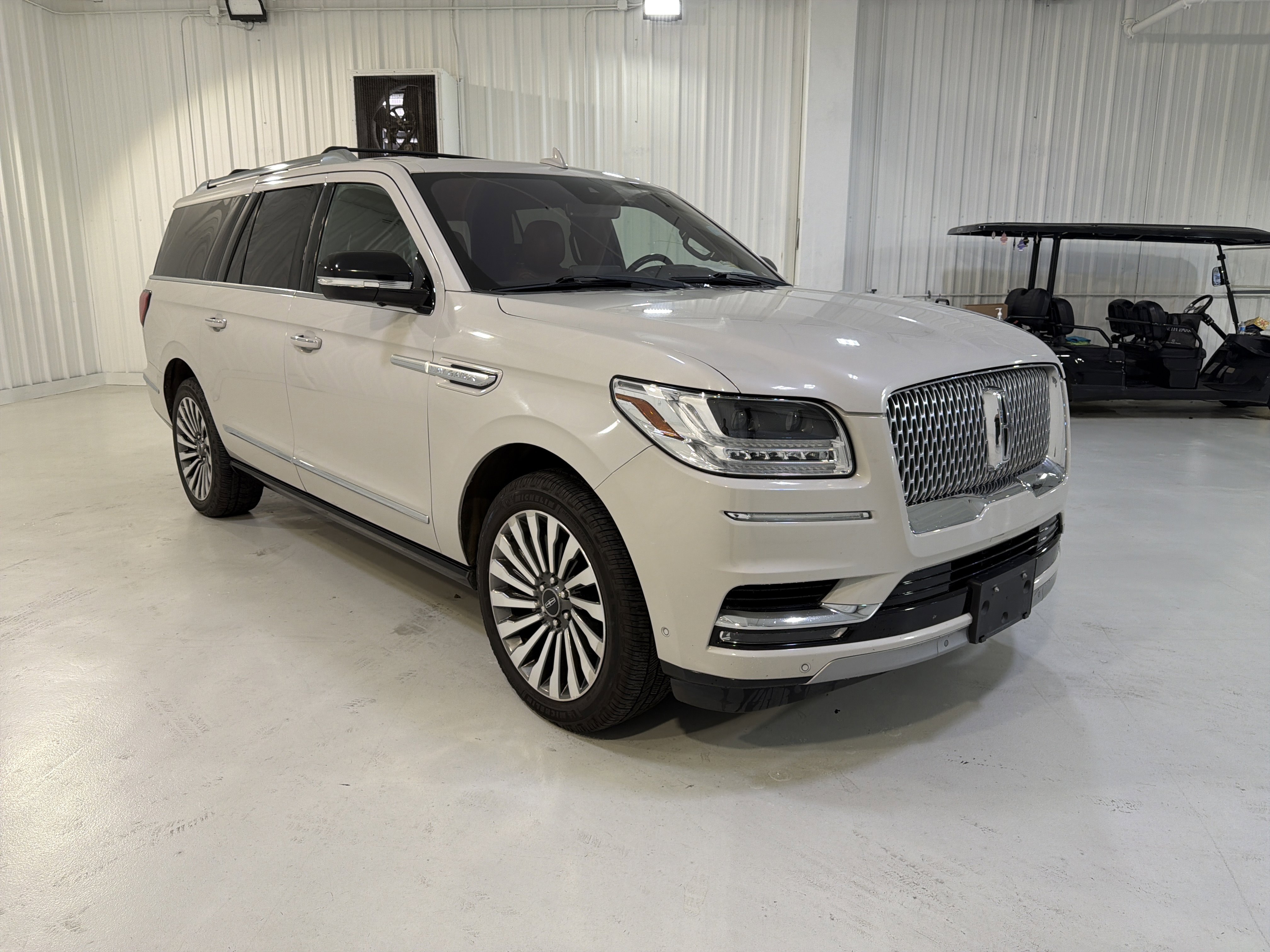 Used 2020 Lincoln Navigator L Reserve w/ Luxury Package AWD/4WD image 7