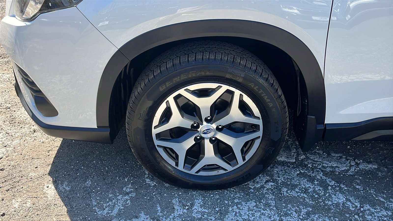 Certified 2023 Subaru Forester Premium AWD/4WD image 9