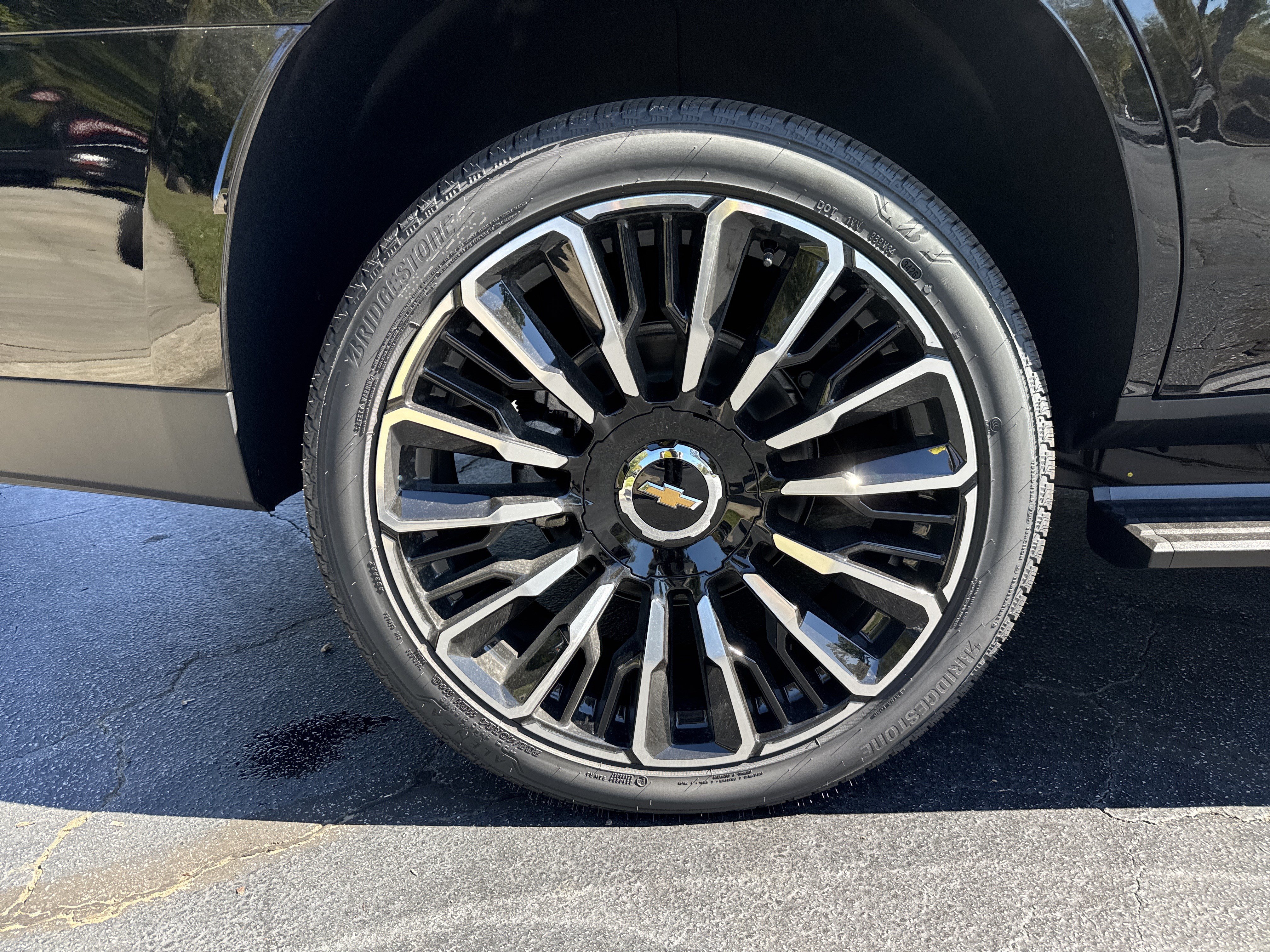 New 2027 Chevrolet Tahoe High Country AWD/4WD image 18