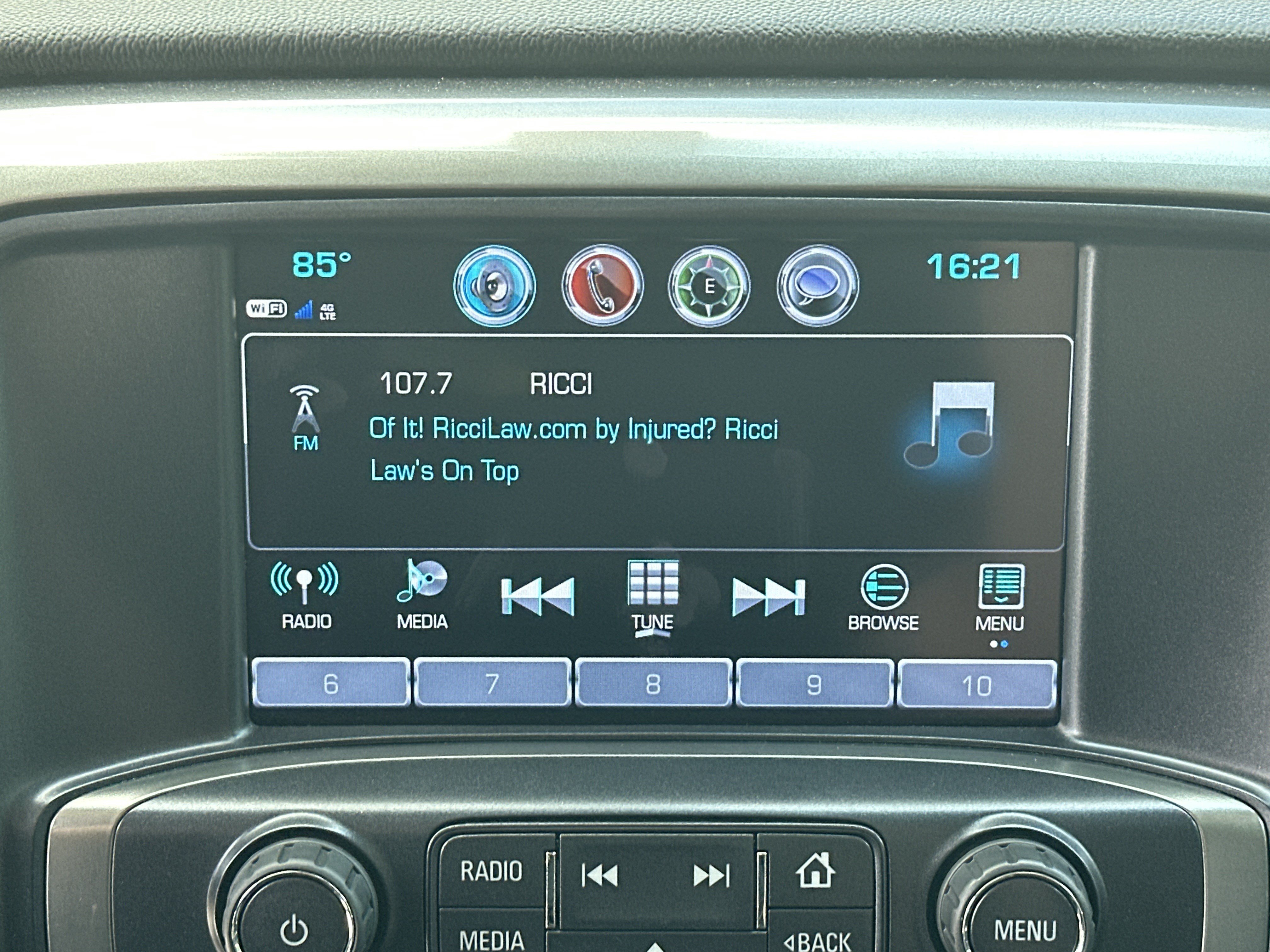 Used 2019 Chevrolet Silverado 2500 LT w/ Custom Sport Edition AWD/4WD image 23