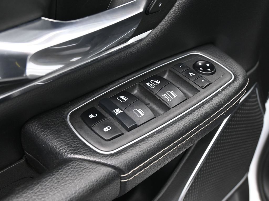 Used 2021 RAM 1500 Laramie w/ Night Edition image 30