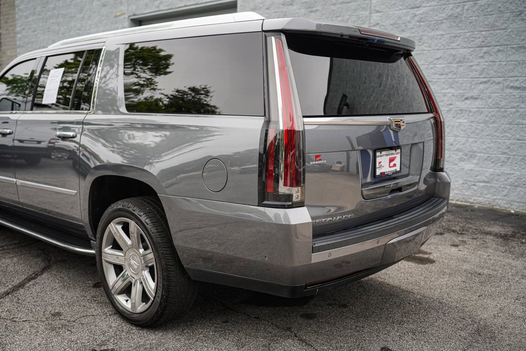 Used 2018 Cadillac Escalade ESV Luxury AWD/4WD image 12
