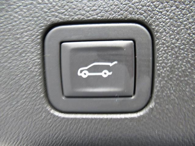 Used 2025 Chevrolet Tahoe Z71 image 31