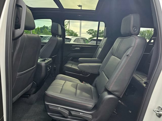 Used 2025 Chevrolet Suburban RST w/ RST Capability Package AWD/4WD image 25