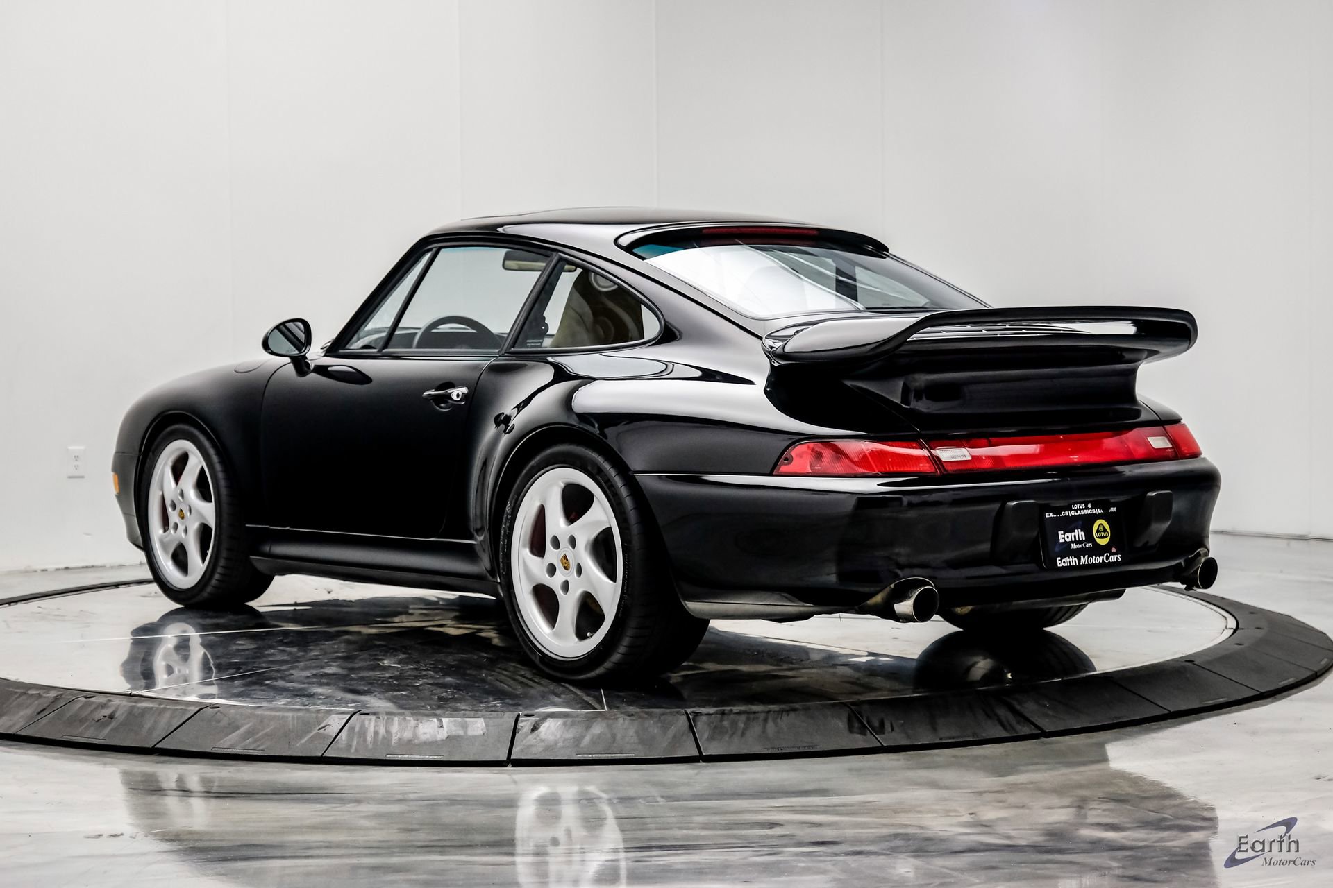 Used 1997 Porsche 911 Carrera S RWD image 14