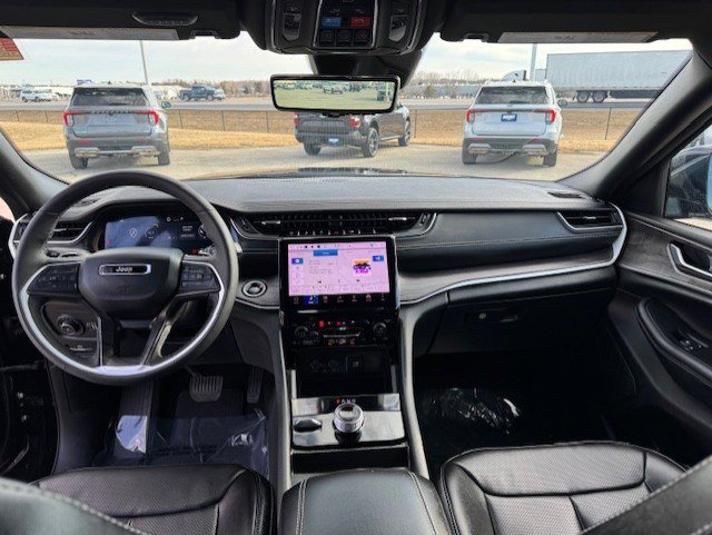 Used 2024 Jeep Grand Cherokee L Limited w/ Luxury Tech Group II image 28