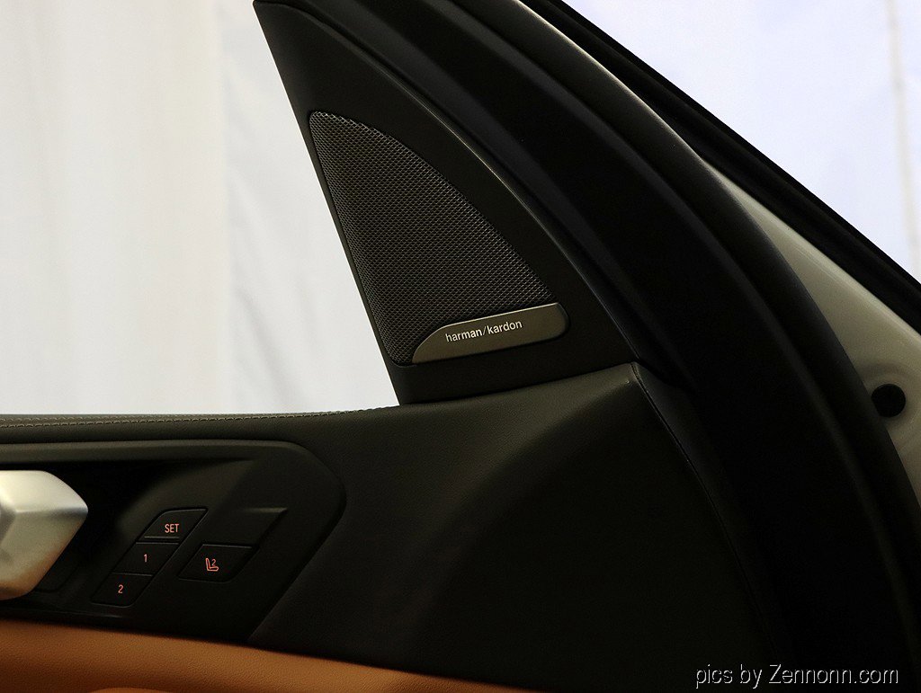 Used 2026 BMW X5 xDrive50e w/ M Sport Package image 27