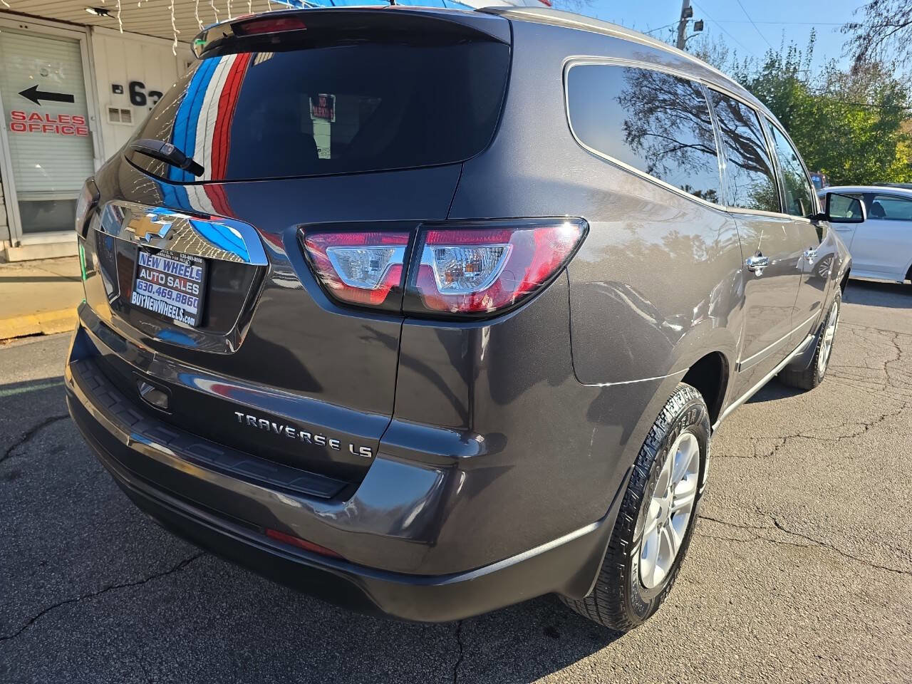 Used 2016 Chevrolet Traverse LS image 23