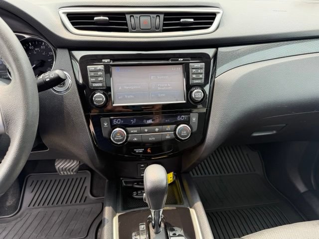 Used 2016 Nissan Rogue SL w/ SL Premium Package AWD/4WD image 22