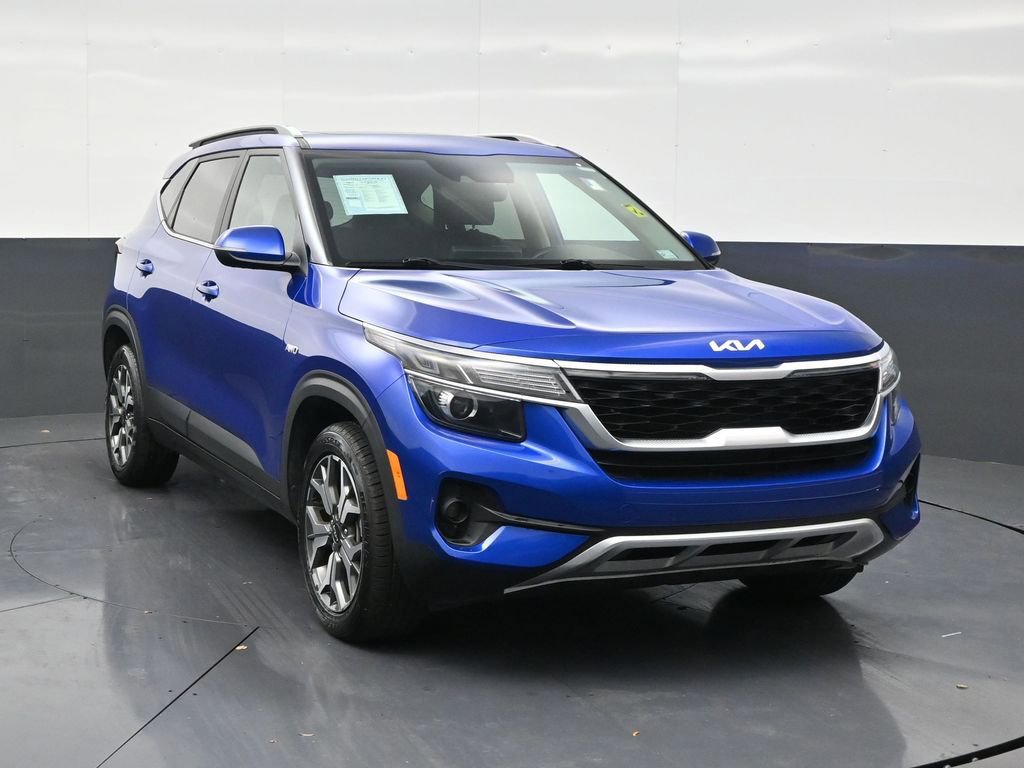 Used 2023 Kia Seltos EX AWD/4WD image 7