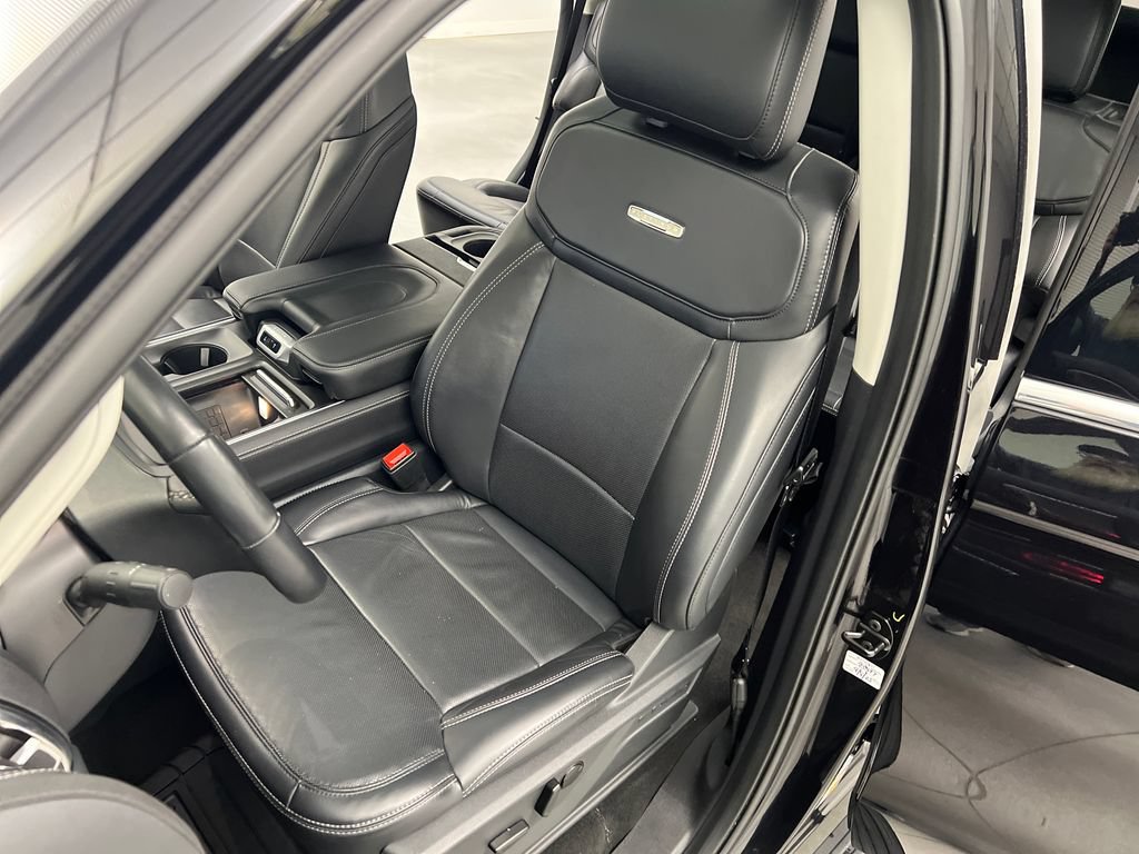 Used 2025 Ford Expedition Platinum AWD/4WD image 11