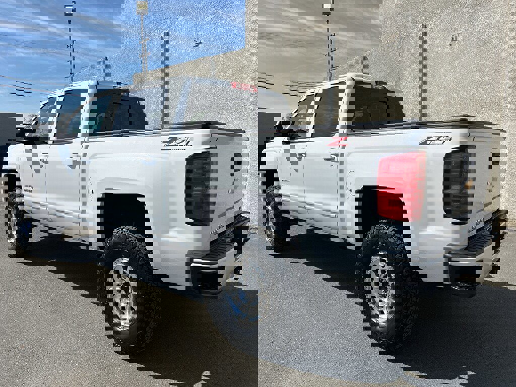 Used 2018 Chevrolet Silverado 1500 LT w/ All Star Edition image 4