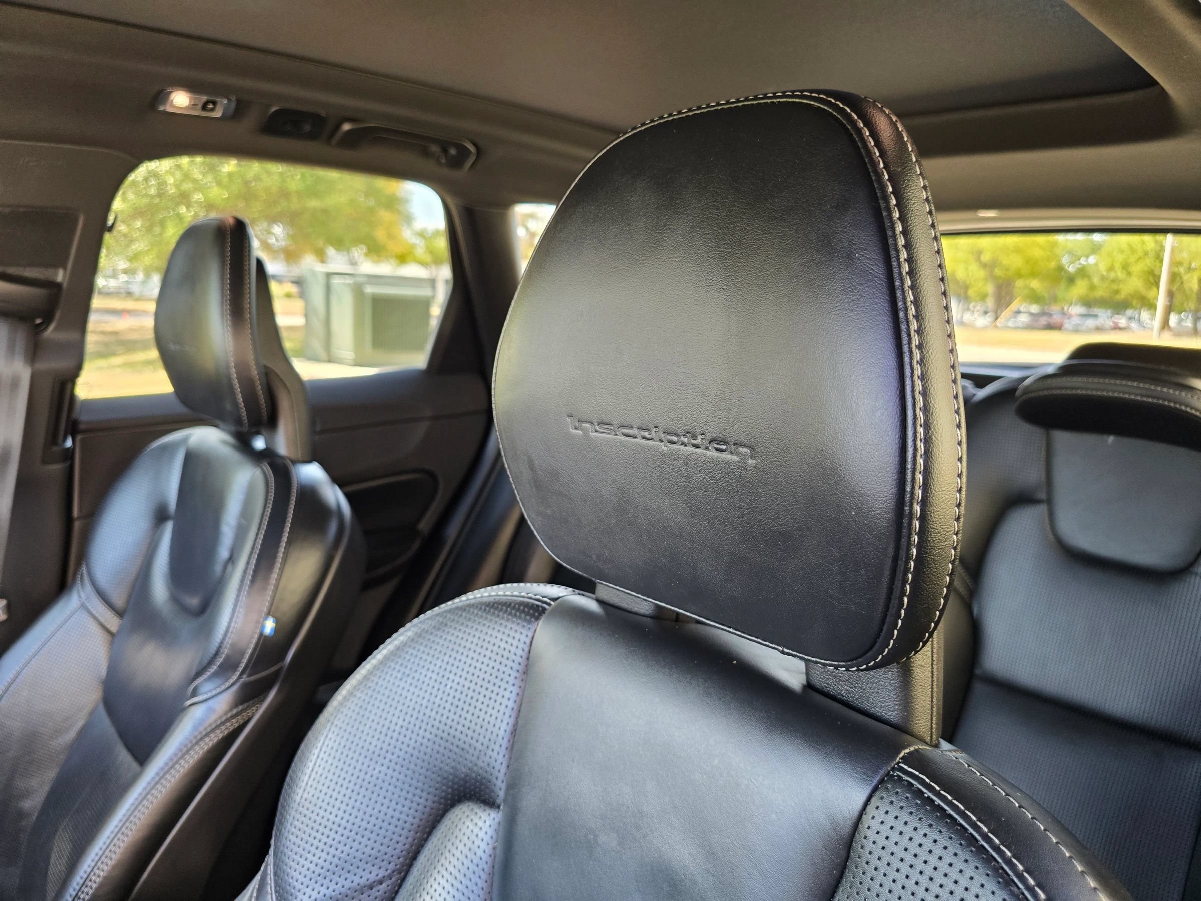 Used 2018 Volvo XC60 T6 Inscription w/ Luxury Seat Package AWD/4WD image 25