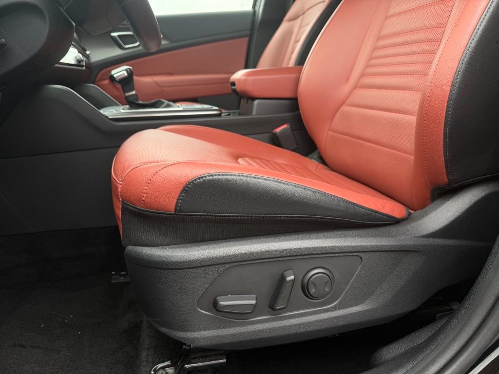 Used 2026 Kia Sportage SX image 13