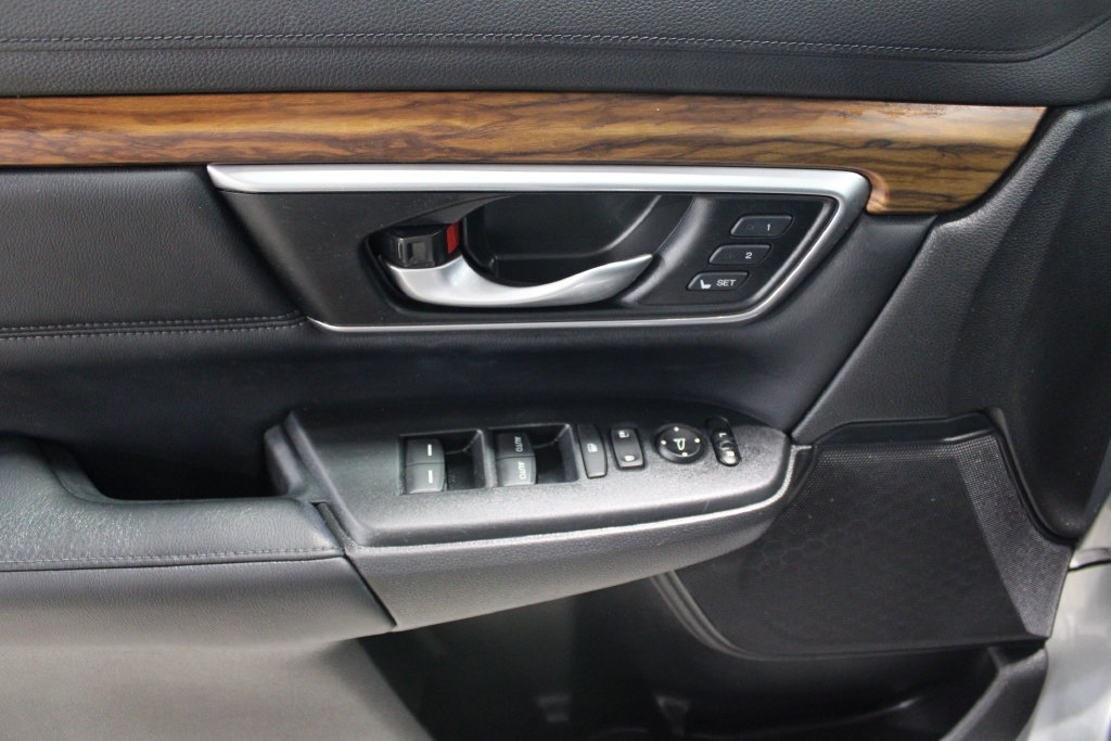 Used 2017 Honda CR-V EX-L image 6