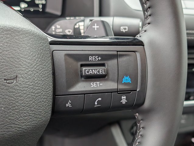 Certified 2025 Nissan Rogue SL FWD image 24