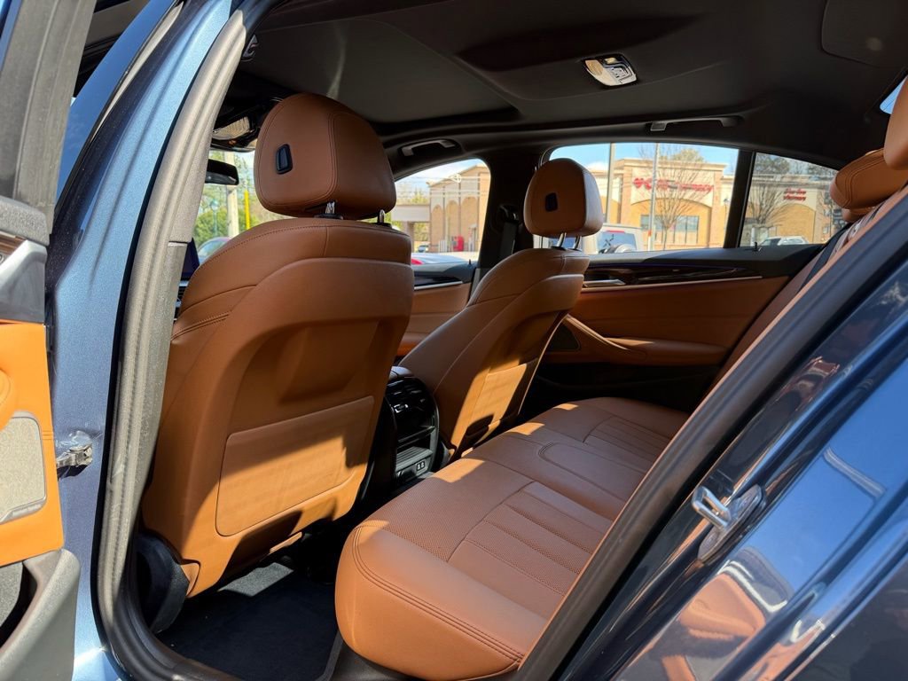 Used 2023 BMW 540i xDrive w/ M Sport Package image 31