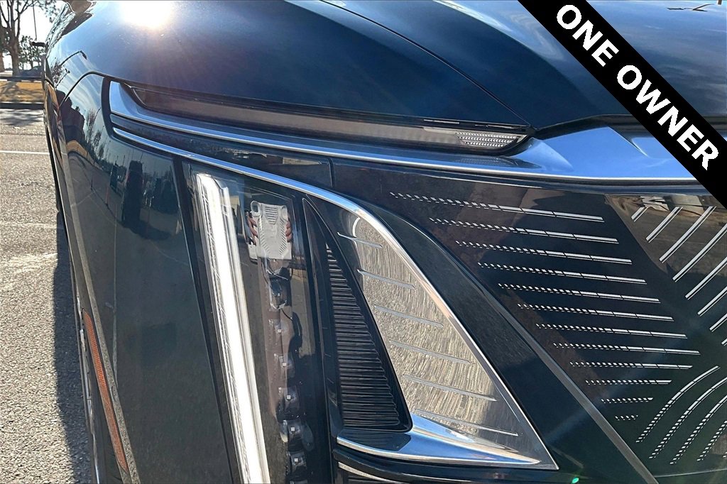 Used 2024 Cadillac Lyriq Luxury w/ LPO, Floor Liner Package image 31