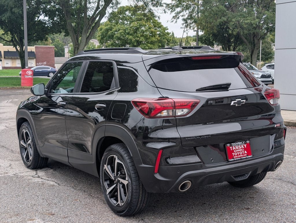 Used 2022 Chevrolet TrailBlazer RS w/ Sun and Liftgate Package FWD image 6
