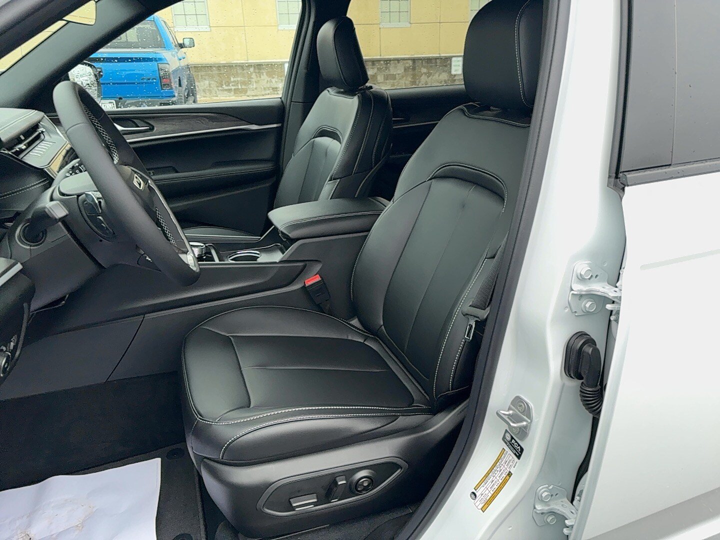 New 2027 Jeep Grand Cherokee L Limited AWD/4WD image 12