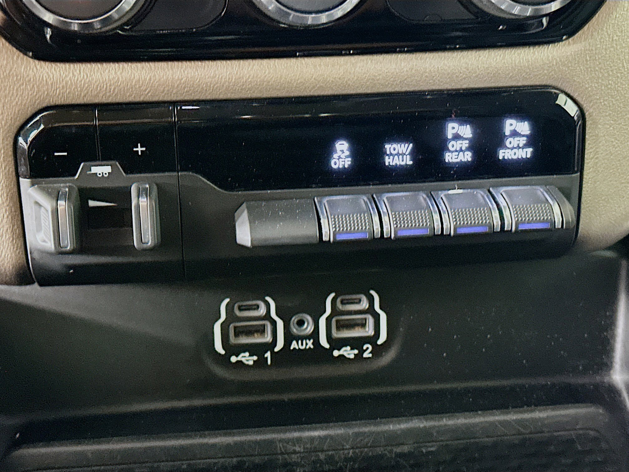 Used 2020 RAM 1500 Laramie AWD/4WD image 26