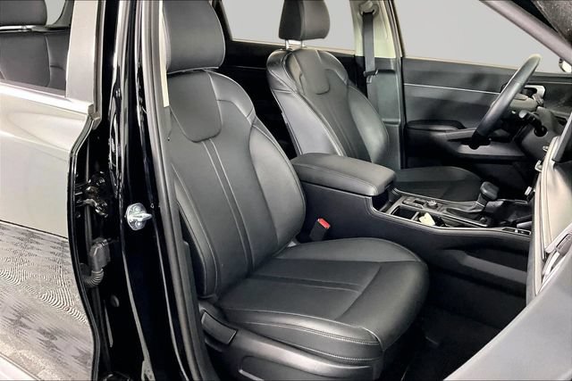 Certified 2026 Kia Sorento S w/ S Panoramic Sunroof Package FWD image 29
