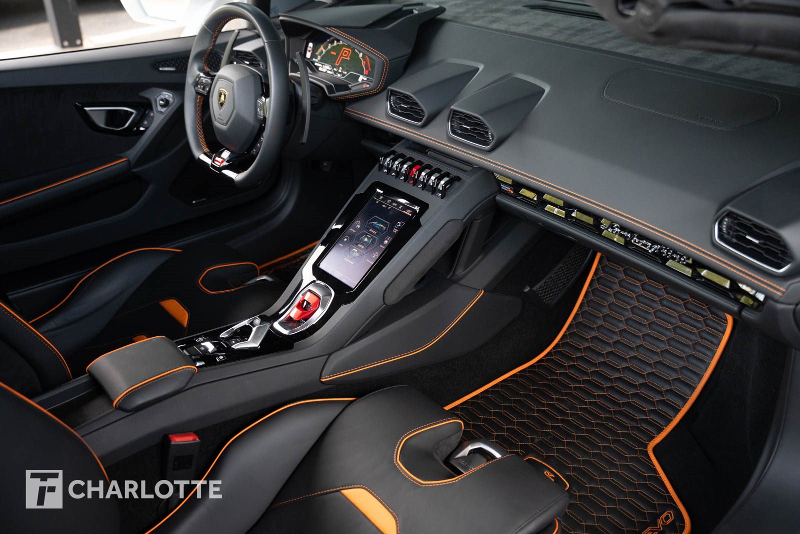 Used 2024 Lamborghini Huracan EVO AWD/4WD image 36