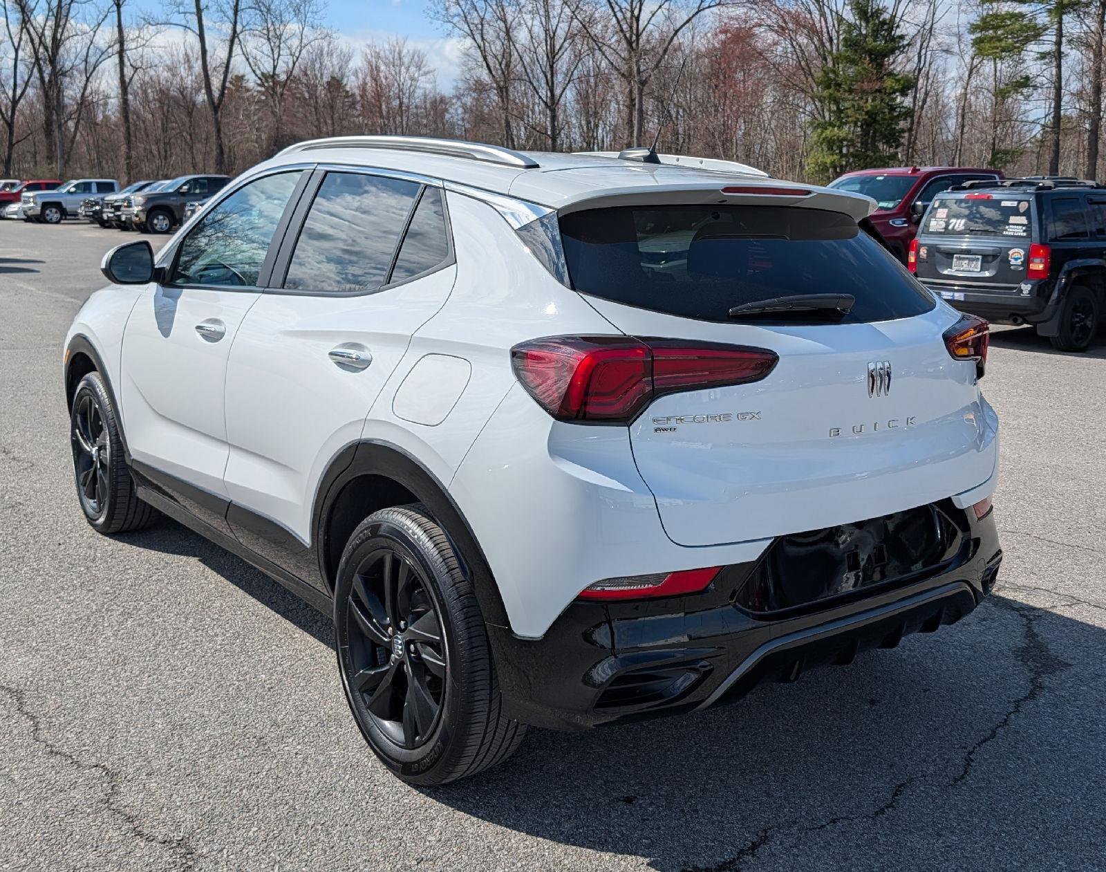 Certified 2024 Buick Encore GX Sport Touring w/ Advanced Technology Package AWD/4WD image 8