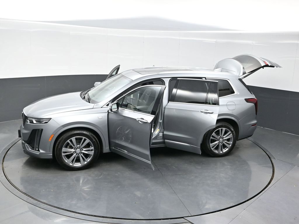 Certified 2025 Cadillac XT6 Premium Luxury image 36