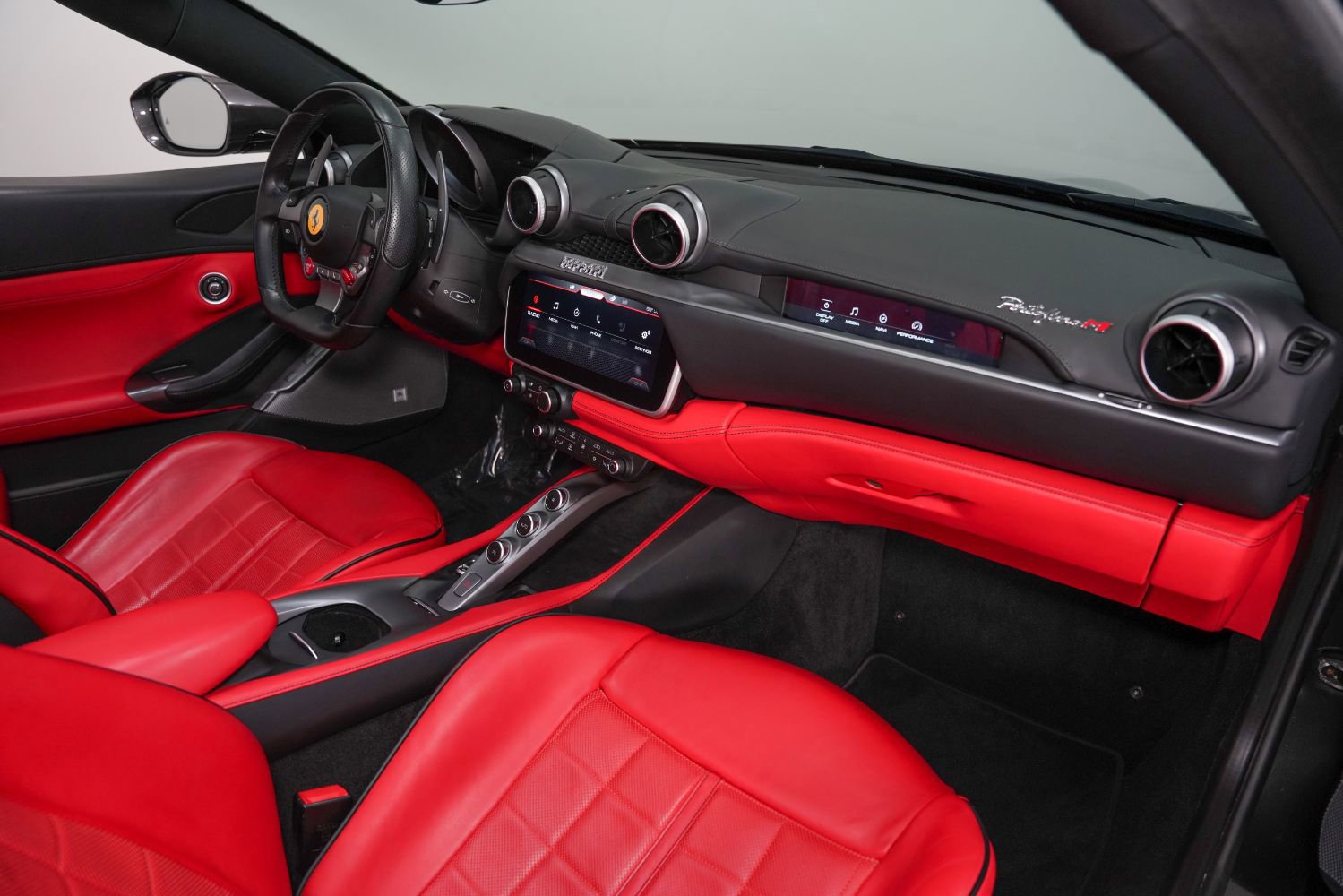 Used 2022 Ferrari Portofino M RWD image 29