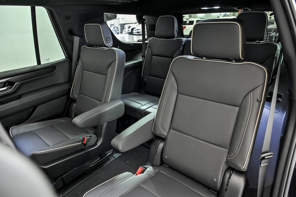 New 2026 GMC Yukon Elevation w/ Elevation Premium Package AWD/4WD image 11