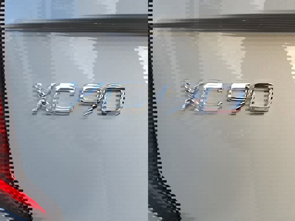 New 2026 Volvo XC90 T8 Ultra w/ Protection Package Premier image 9