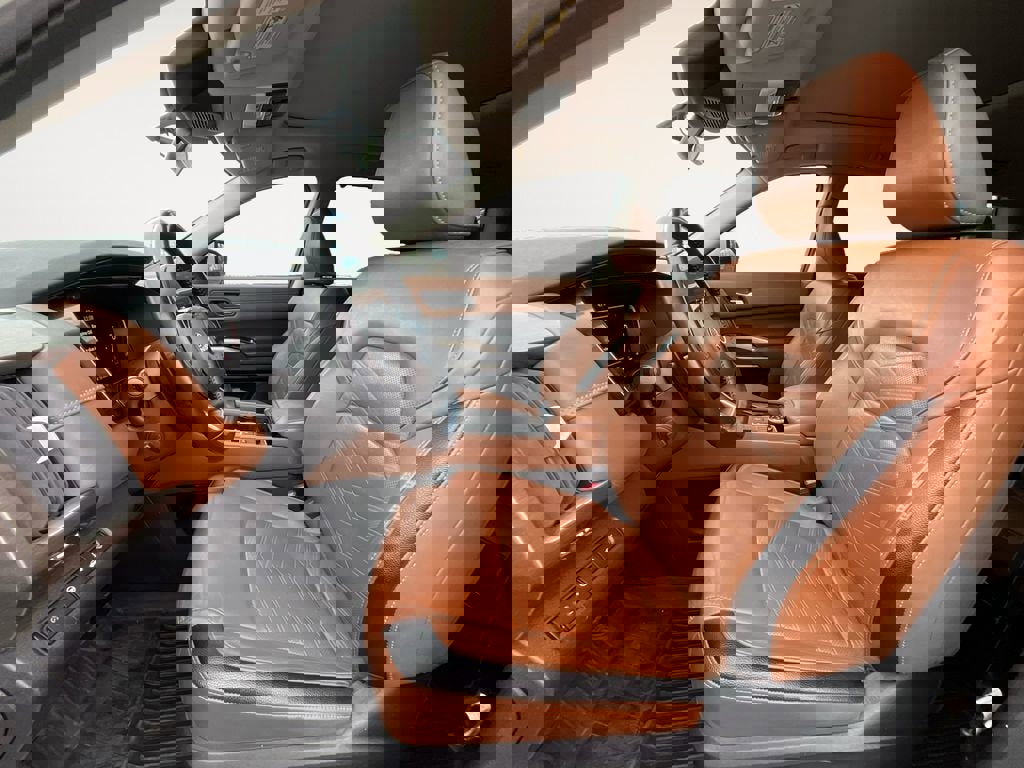 Used 2022 Nissan Pathfinder Platinum w/ Cargo Package image 9