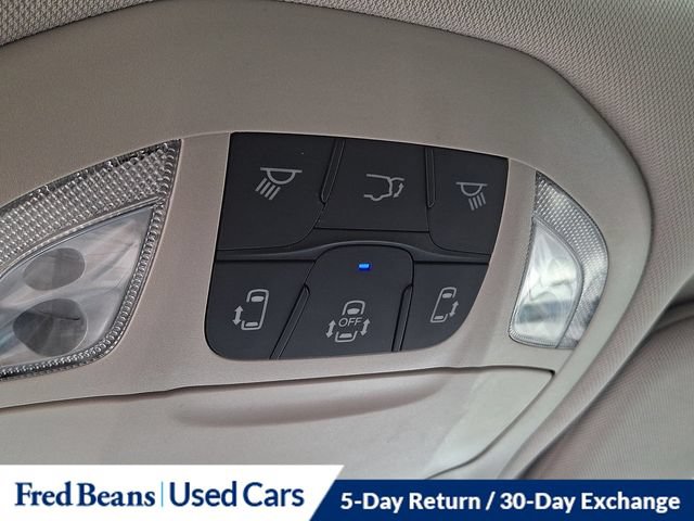 Used 2023 Chrysler Pacifica Limited FWD image 34