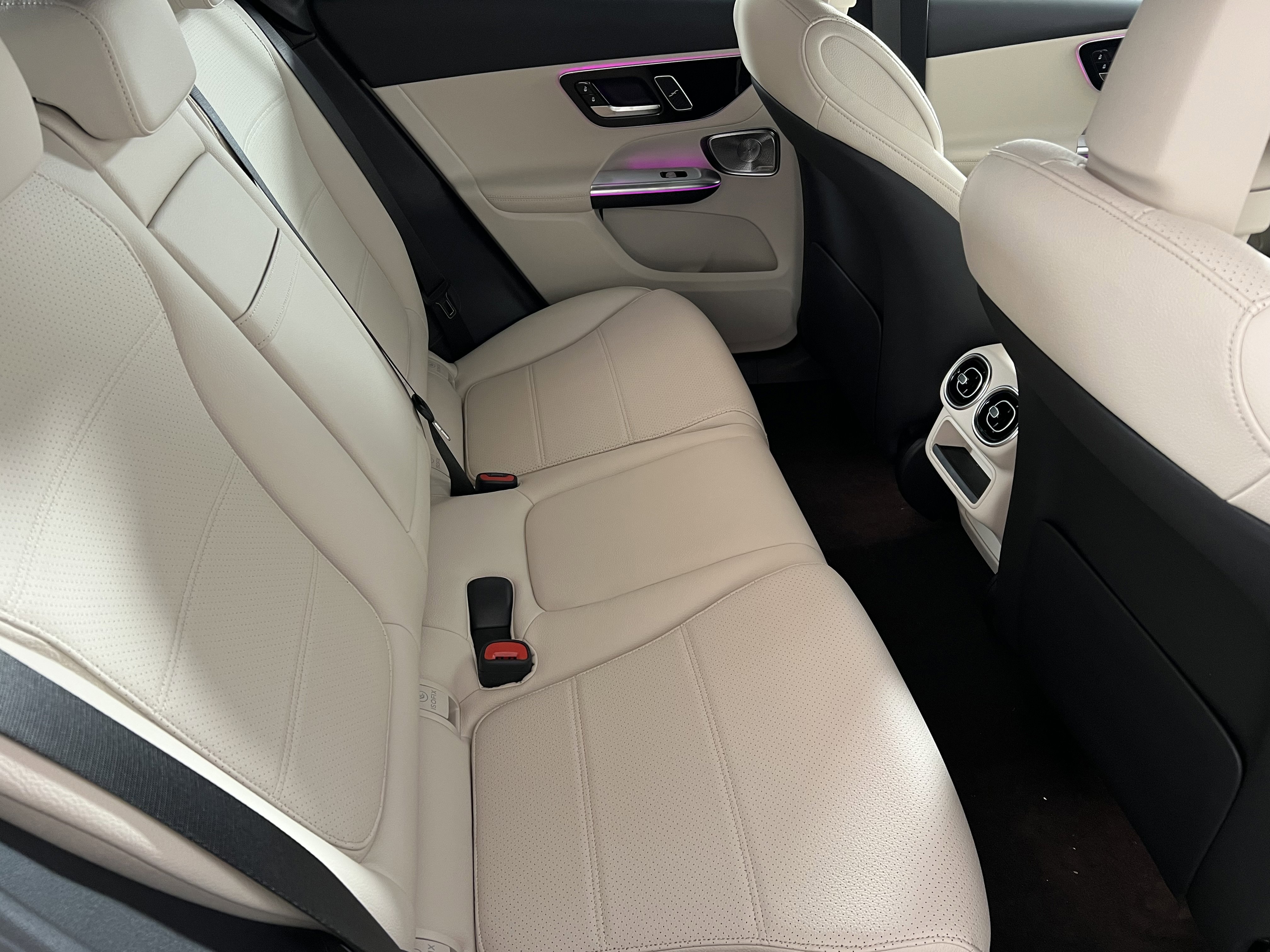 New 2025 Mercedes-Benz GLC 350e 4MATIC image 24