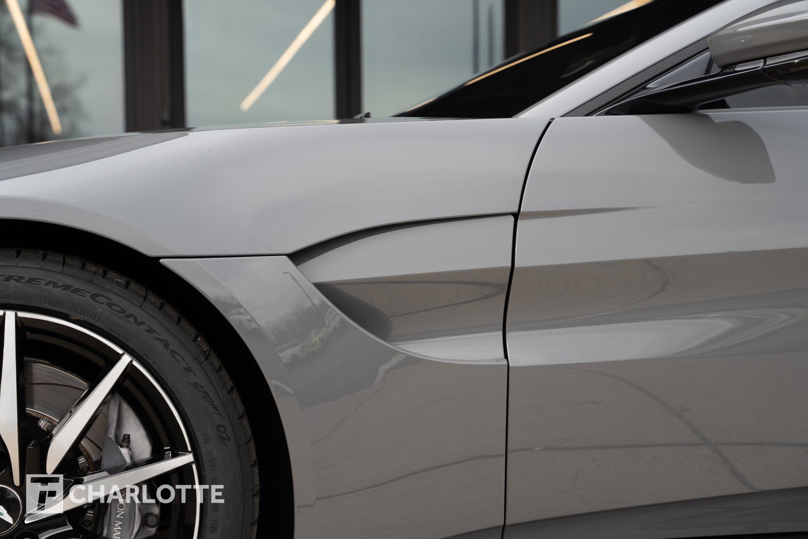 Used 2020 Aston Martin V8 Vantage Coupe image 9