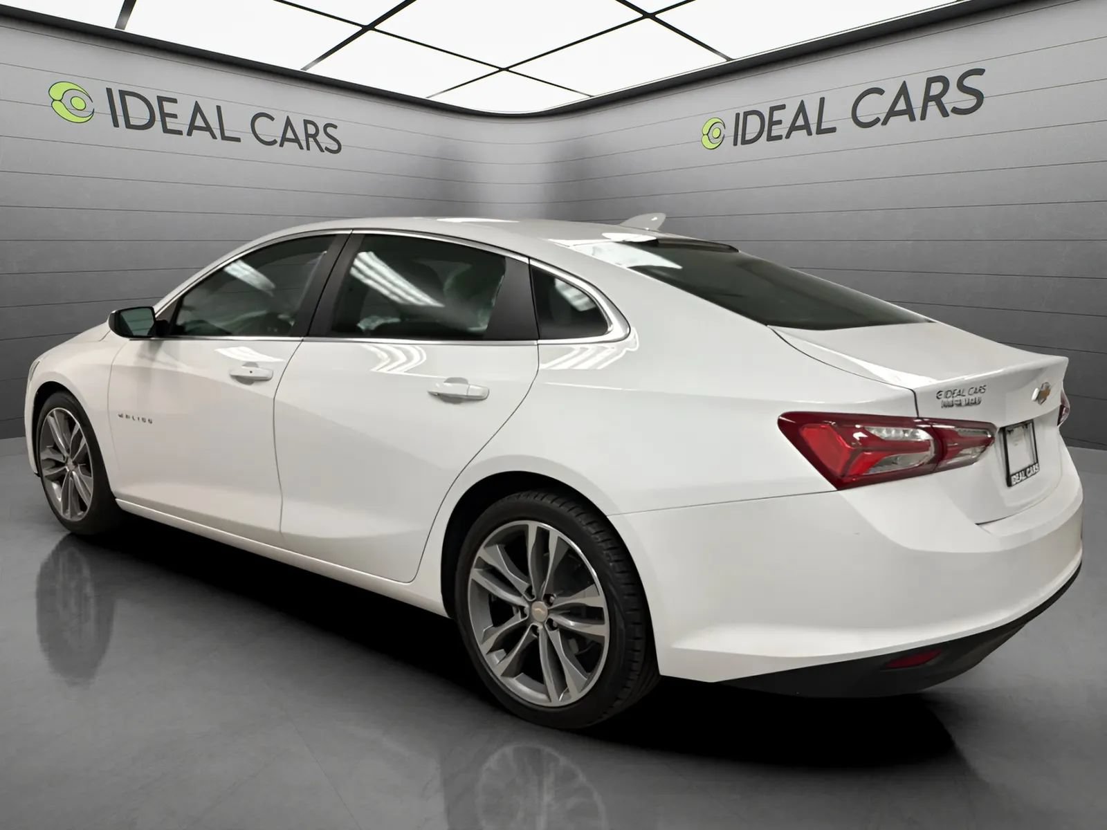 Used 2022 Chevrolet Malibu LT FWD image 7