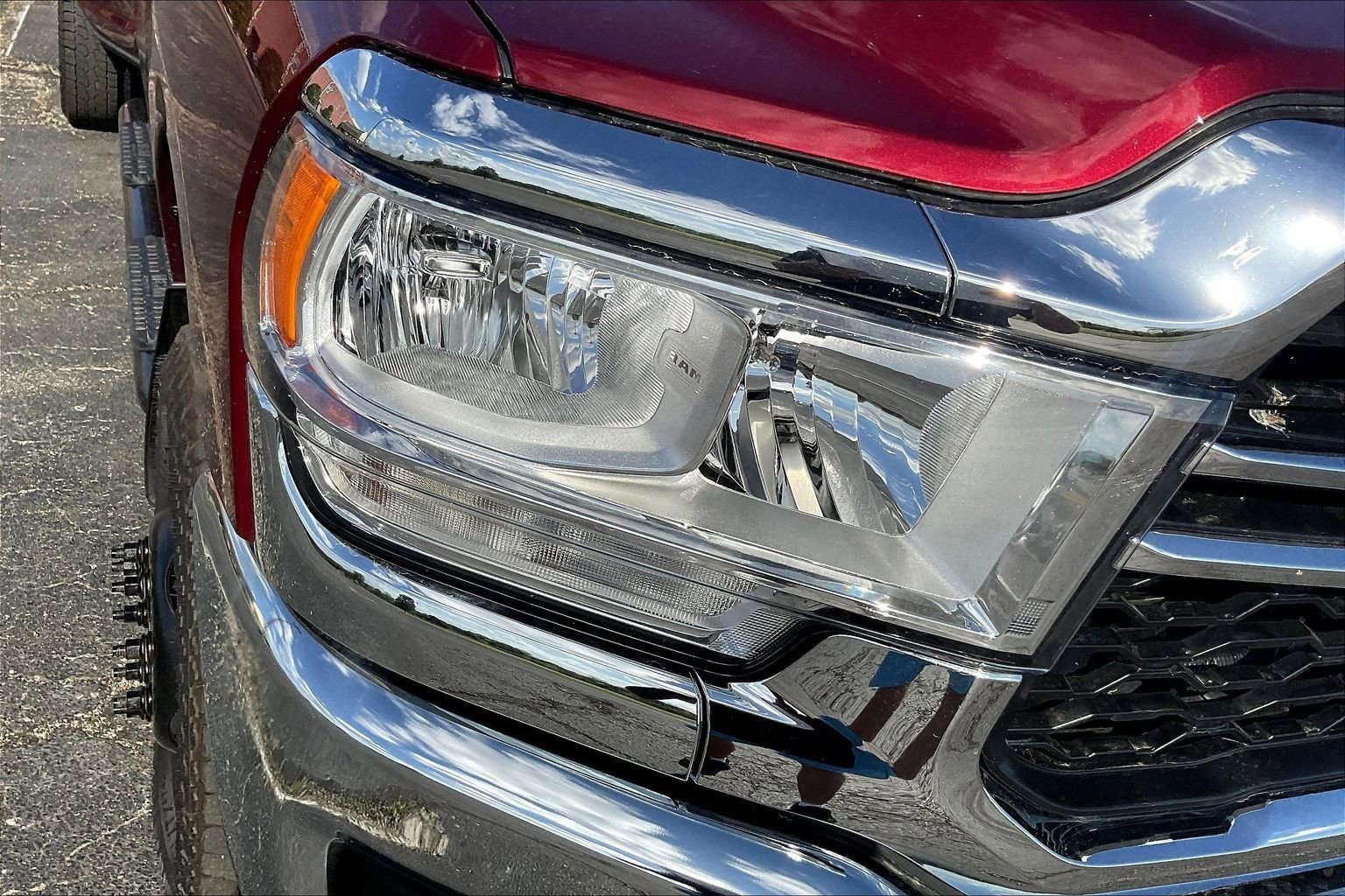 Used 2024 RAM 3500 Tradesman w/ Chrome Appearance Group image 23