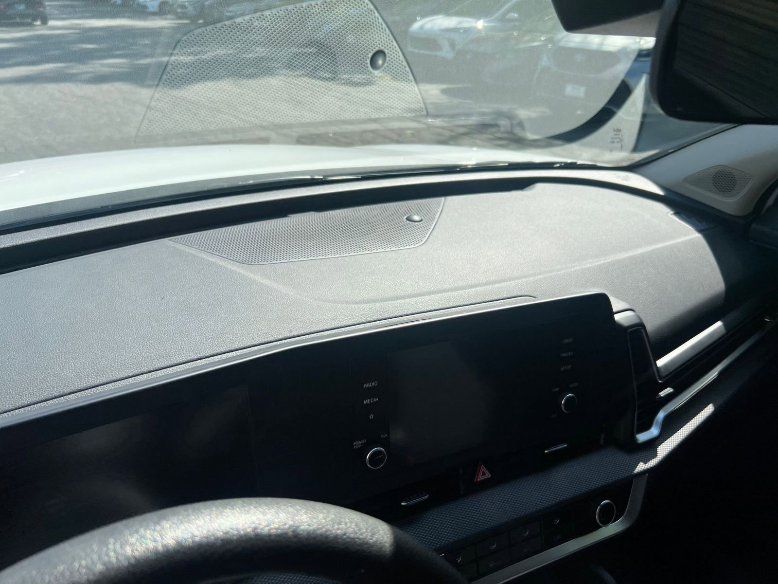 Used 2025 Kia Sportage LX image 17