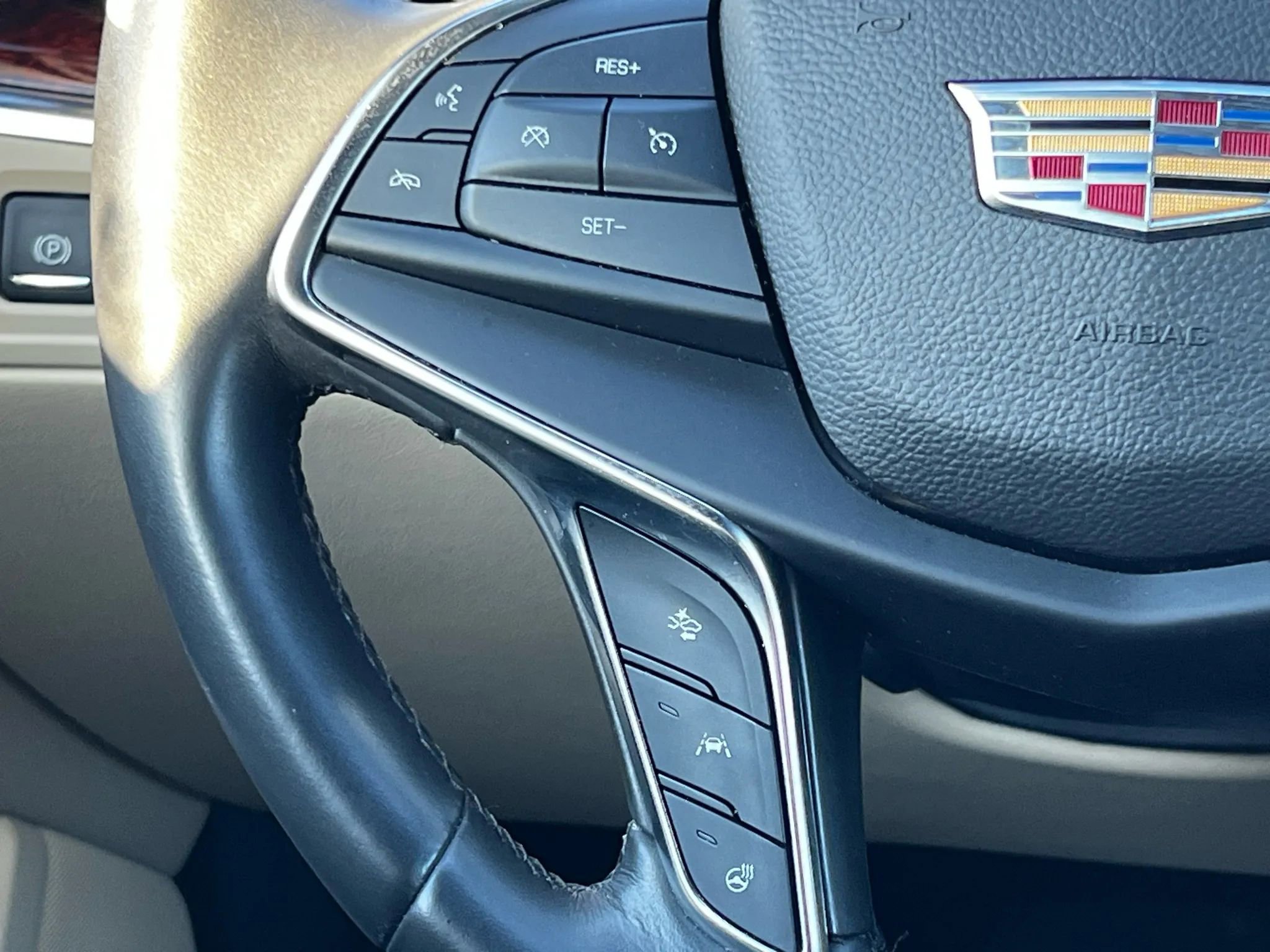 Used 2017 Cadillac XT5 Premium Luxury image 31