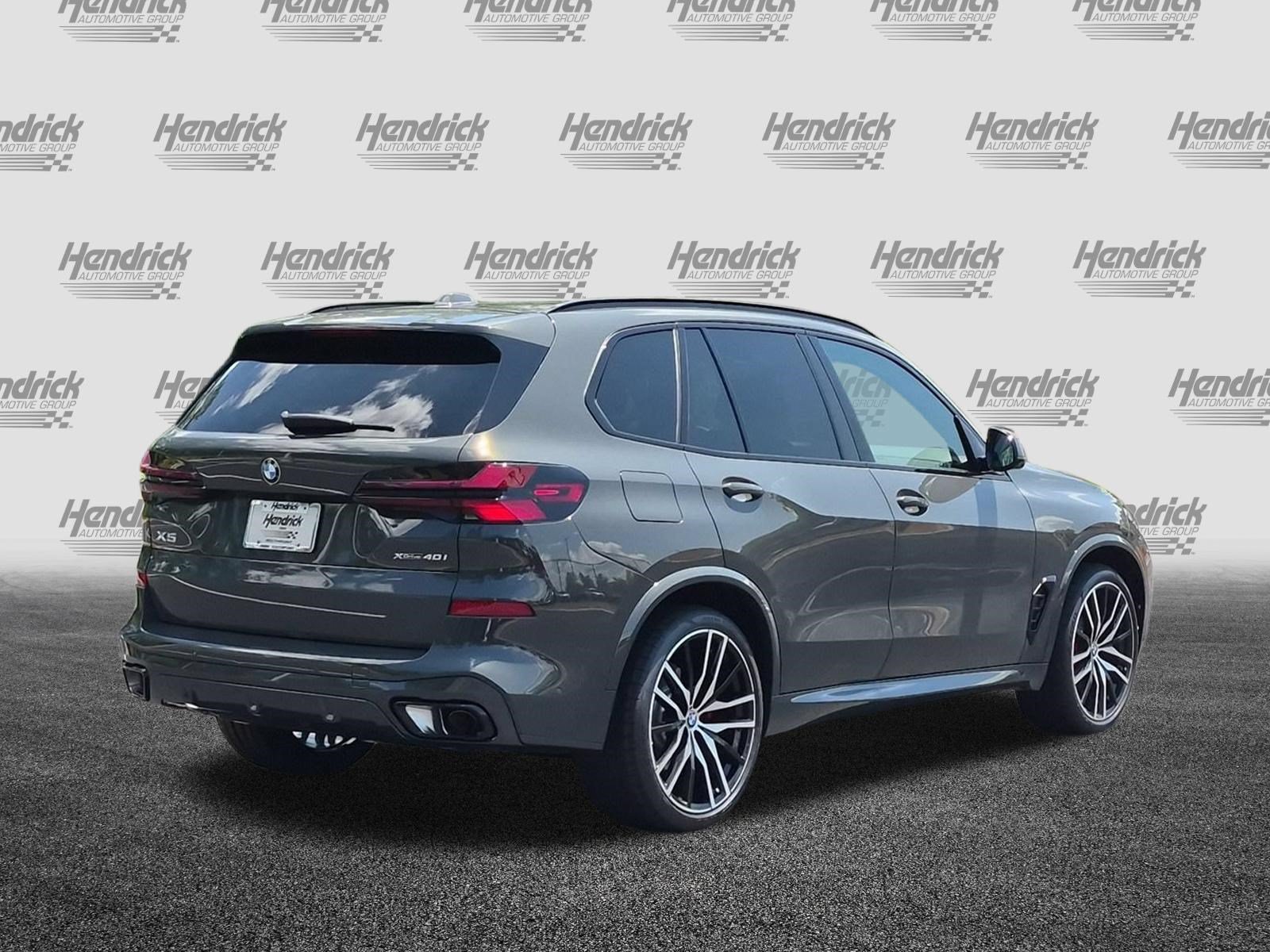 New 2026 BMW X5 xDrive40i w/ M Sport Package AWD/4WD image 10