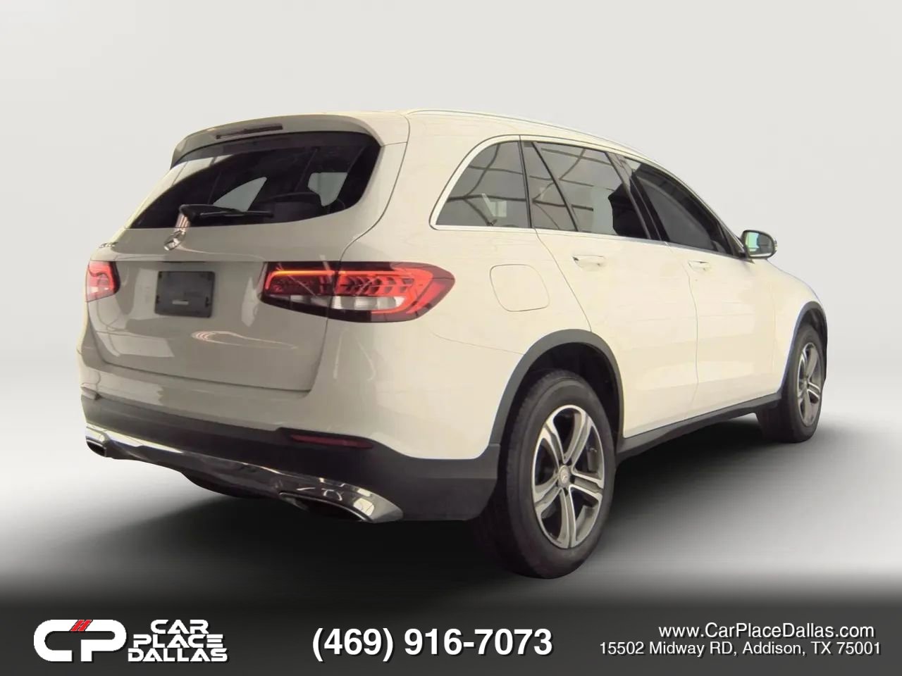 Used 2016 Mercedes-Benz GLC 300 w/ Multimedia Package image 4