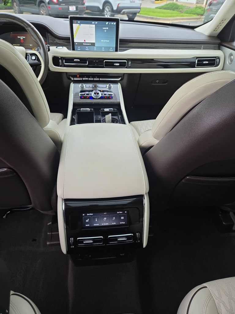 Used 2022 Lincoln Aviator Black Label w/ Dynamic Handling Package AWD/4WD image 27