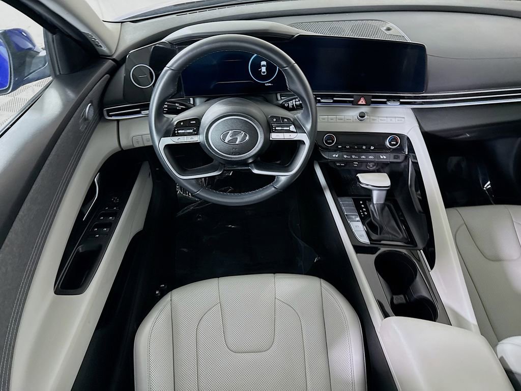Certified 2023 Hyundai Elantra Limited image 4