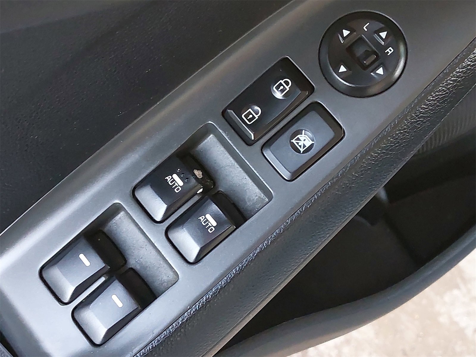 Used 2018 Kia Forte SX image 27