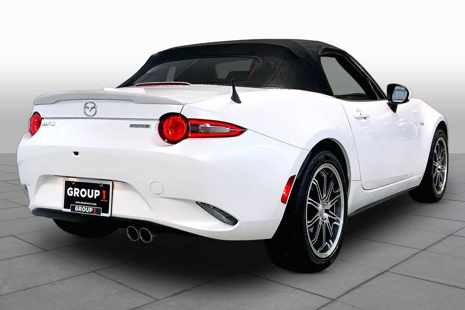 Used 2023 MAZDA MX-5 Miata Grand Touring RWD image 12