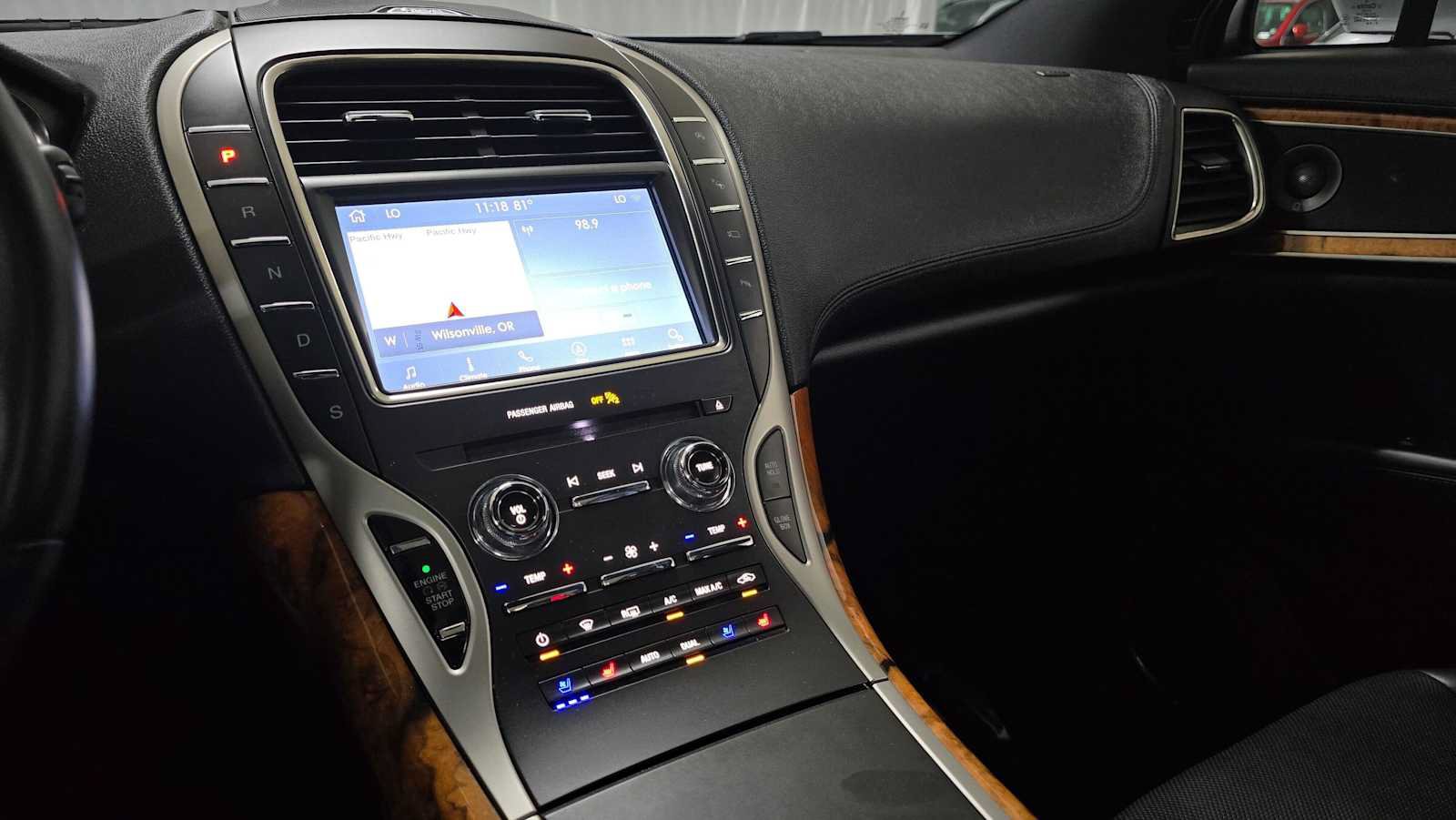 Used 2020 Lincoln Nautilus Reserve FWD image 36