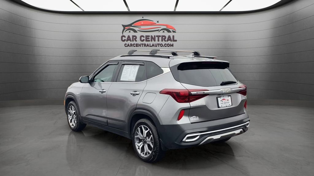 Used 2022 Kia Seltos EX AWD/4WD image 3