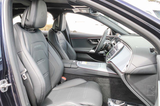 Used 2025 Mercedes-Benz E 53 AMG e 4MATIC Sedan image 16